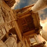 Sıradışı Tarih Sözlüğü